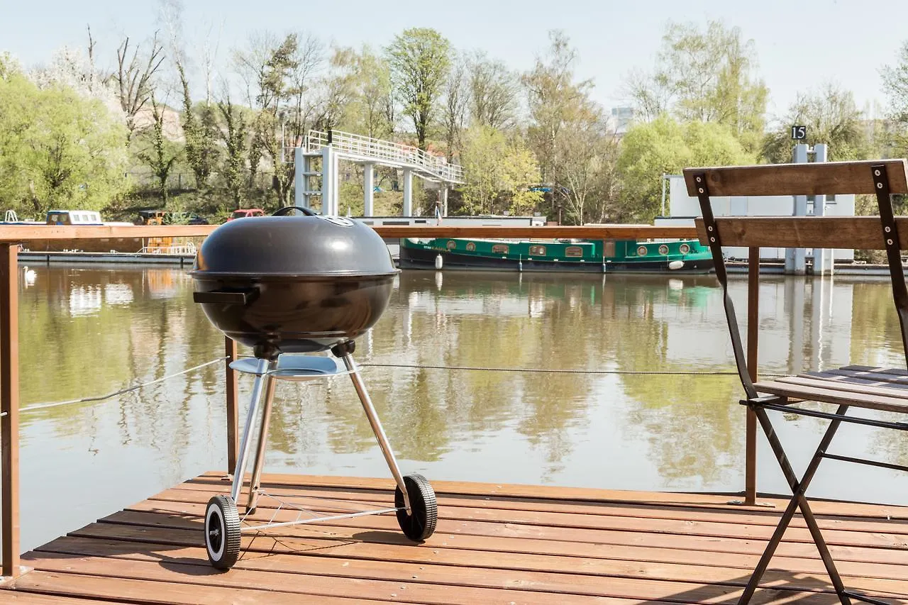 Exclusive Houseboats At Smichov Hotel Praag Appartement