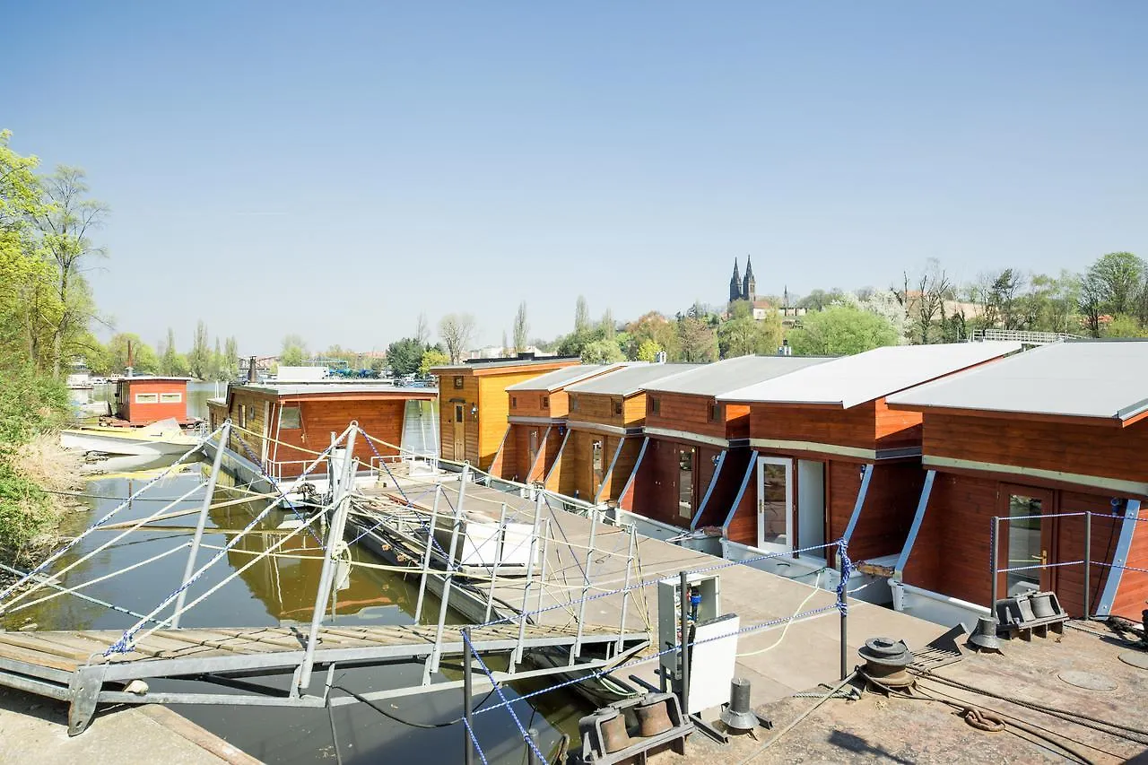 Exclusive Houseboats At Smichov Hotel Praag Tsjechië